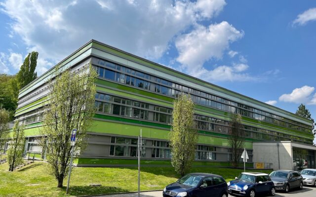 Für Angehörige von Patienten: Übernachten, Essen und Wege rund ums Uniklinikum 1 angehoerige von patienten
