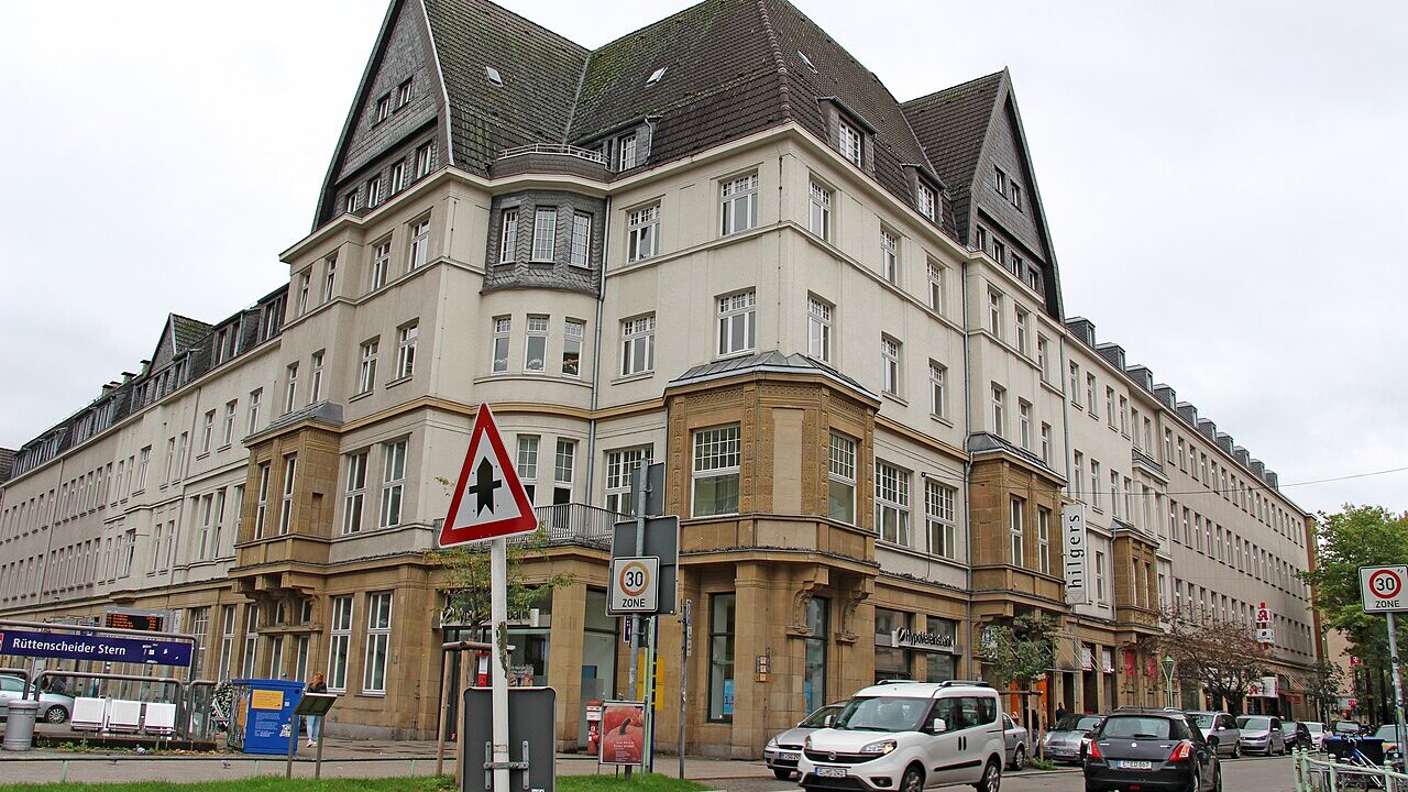 Häuserzeile an der Rüttenscheider Straße in Essen